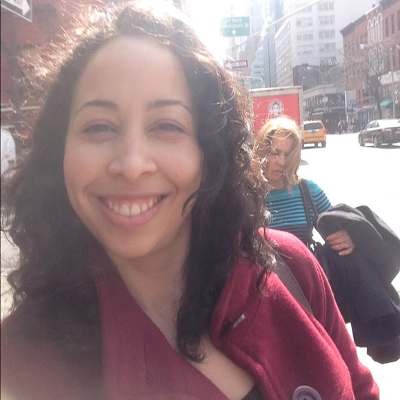 Meet your Posher, Miriam - Picture 2 of 2